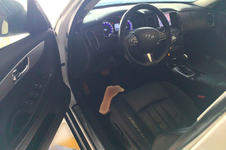 英菲尼迪QX50 2015款 2.5L 悦享版中控内饰20