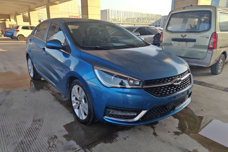 奇瑞 艾瑞泽5 2016款 1.5L 手动领锐版车身外观3