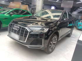 奥迪Q7 2022款 55 TFSI quattro S line运动型