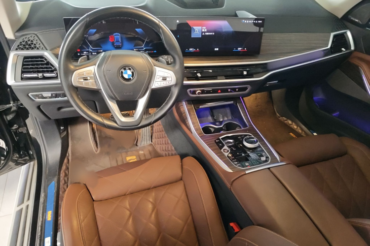 宝马X7 2023款 xDrive40i 领先型豪华套装中控内饰7003