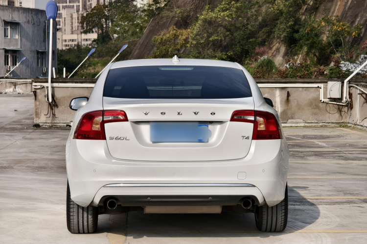 沃尔沃S60 2017款 S60L T4 智远版车身外观6003