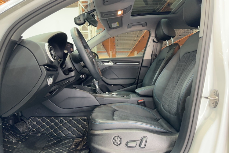 奥迪A3 2020款 Sportback 35 TFSI 时尚型 国VI中控内饰7002