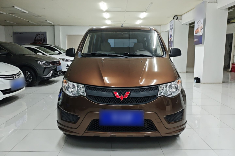 五菱汽车 五菱宏光 2020款 1.2L S基本型国VI LSI车身外观2