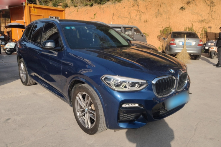 宝马X3 2018款 xDrive30i 领先型 M运动套装 国VI车身外观3