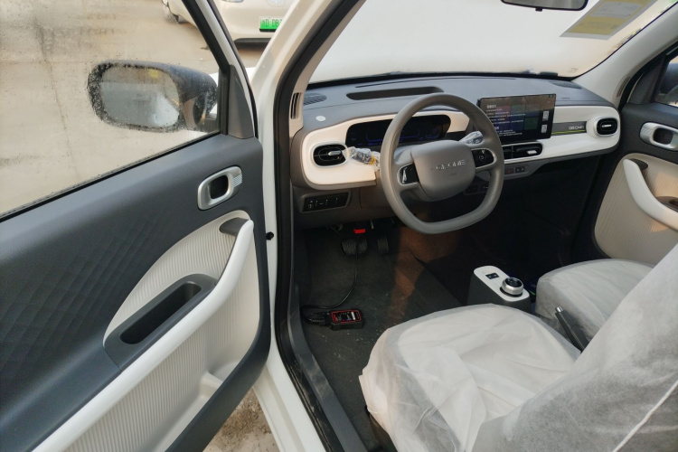 吉利银河 熊猫 2025款 210km 元气熊中控内饰20