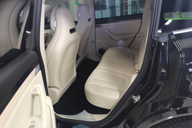 鸿蒙智行 智界R7 2025款 增程 251km Max中控内饰7004