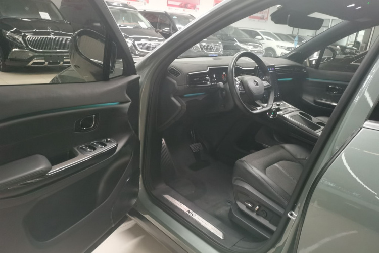 蔚来EC6 2022款 75kWh 运动版中控内饰7003