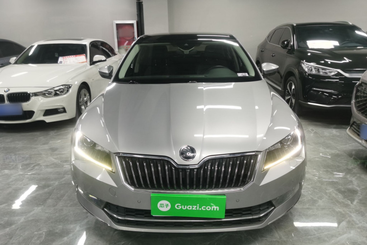 斯柯达 速派 2018款 TSI330 DSG豪华版 国V车身外观6001