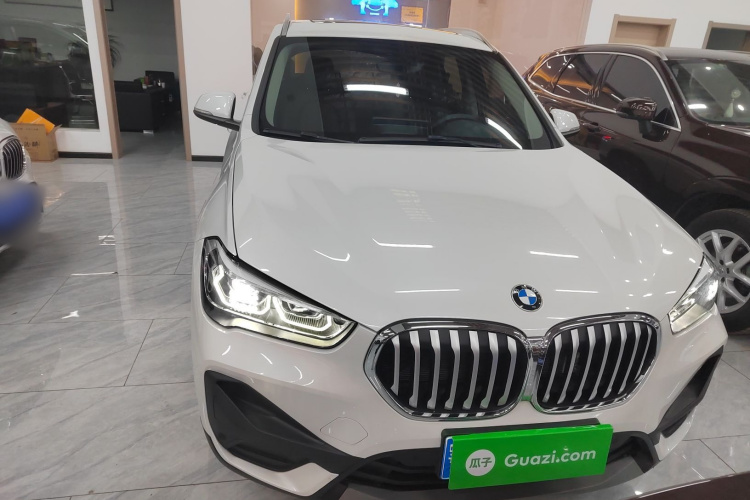 宝马X1 2022款 sDrive25Li 领先型车身外观6001