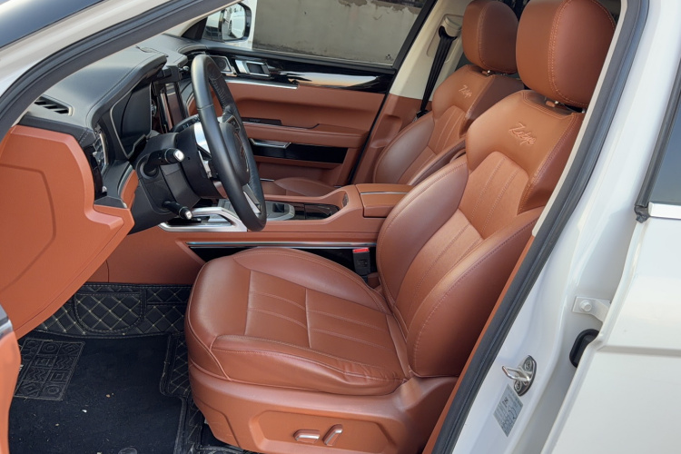 众泰T700 2017款 1.8T 双离合尊享型局部细节19