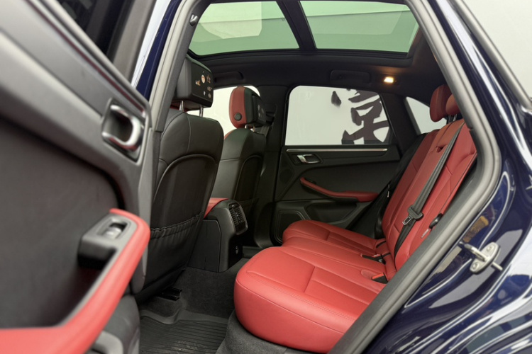 保时捷 2021款 Macan 2.0T中控内饰7002