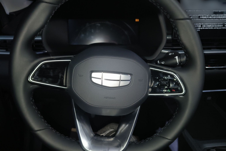 吉利汽车 帝豪 2026款 第4代 400万纪念款 1.5L 手动超越型局部细节13