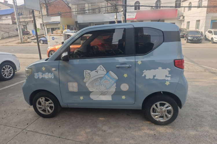 五菱汽车 宏光MINIEV 2020款 自在款 磷酸铁锂车身外观4