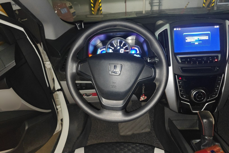 纳智捷 优6 SUV 2014款 1.8T 魅力型中控内饰13