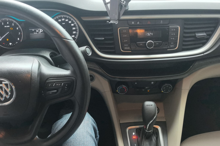 别克 英朗 2018款 15T 双离合进取型 国V中控内饰12