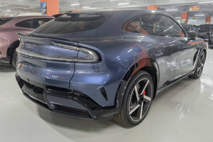 小米汽车 小米YU7 2025款 超长续航高性能四驱Max版车身外观6005