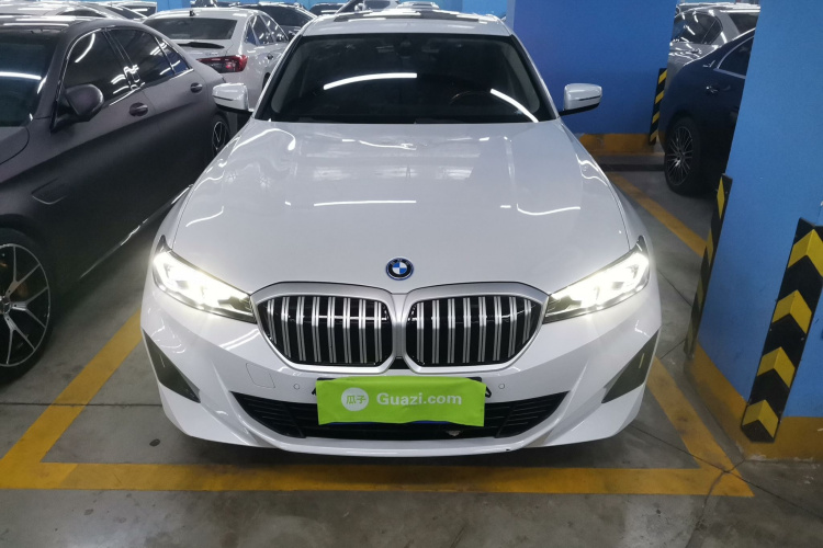 宝马i3 2023款 eDrive 40 L 曜夜套装车身外观6001