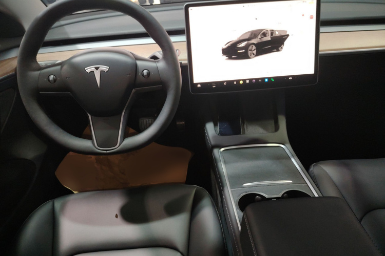 特斯拉 Model 3 2022款 后轮驱动版中控内饰7002