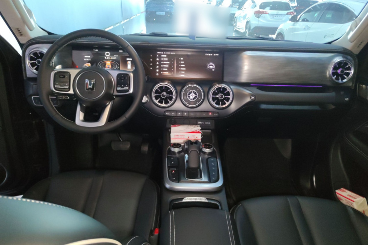 坦克300 2024款 2.0T 征服者中控内饰7002