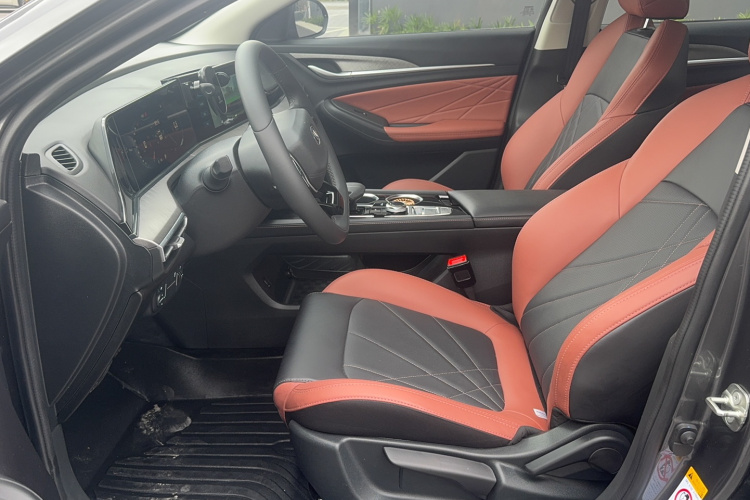 长安 逸动 2024款 PLUS 蓝鲸NE 1.4T GDI DCT高能版中控内饰7001