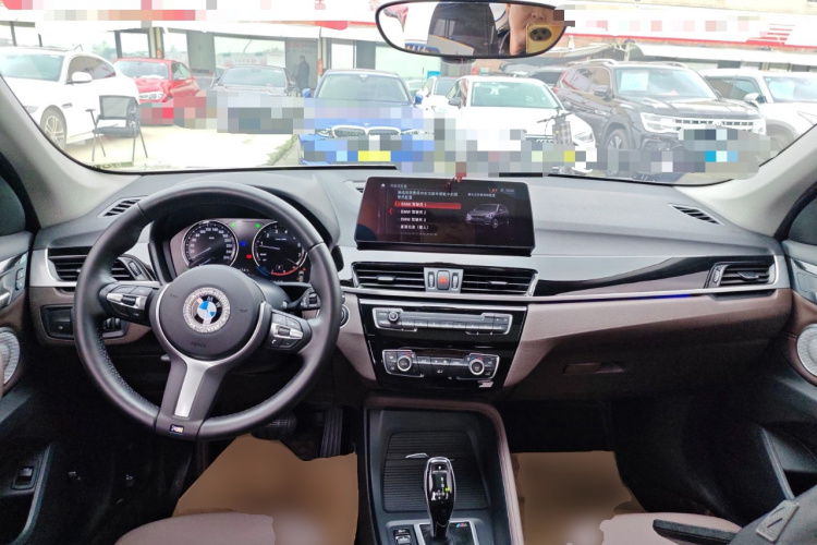 宝马X1 2021款 改款 sDrive25Li 领先型中控内饰12