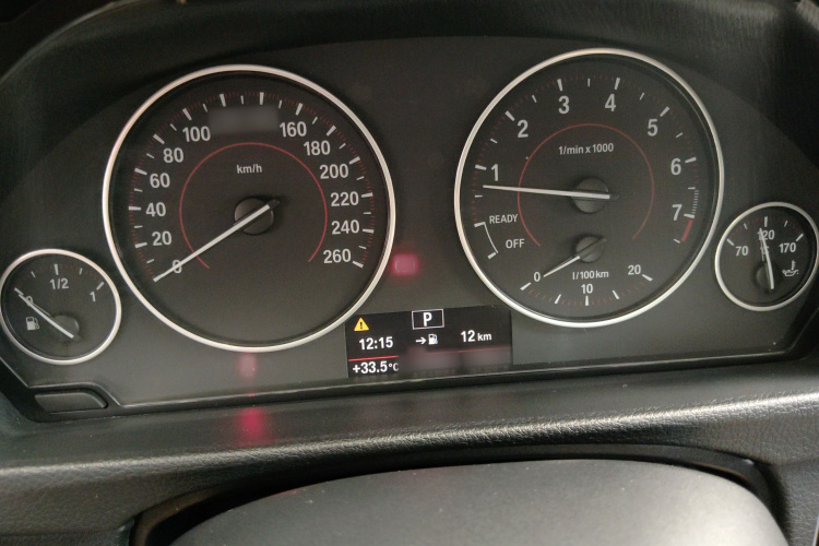 宝马3系 2017款 320i M运动型局部细节14