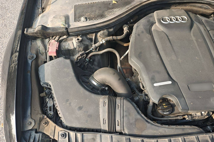 奥迪A6L 2018款 30周年年型 35 TFSI 时尚型局部细节9006