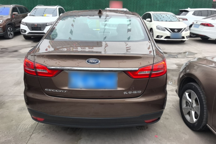 福特 福睿斯 2019款 改款 1.5L 手动质享型（胎压监测） 国VI车身外观6004