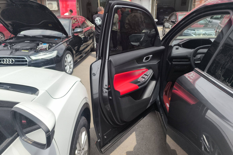 长安CS55PLUS 2022款 第二代 1.5T DCT尊贵型中控内饰7007