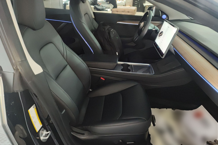 特斯拉 Model 3 2022款 后轮驱动版局部细节41