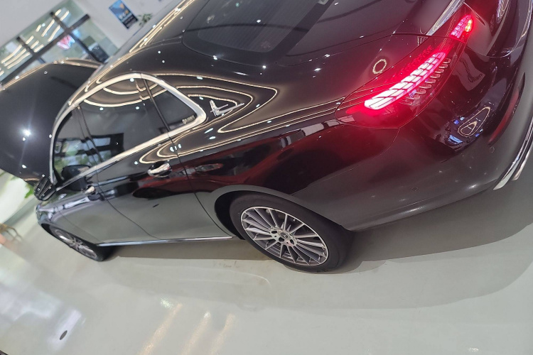 奔驰E级 2022款 E 260 L车身外观6003