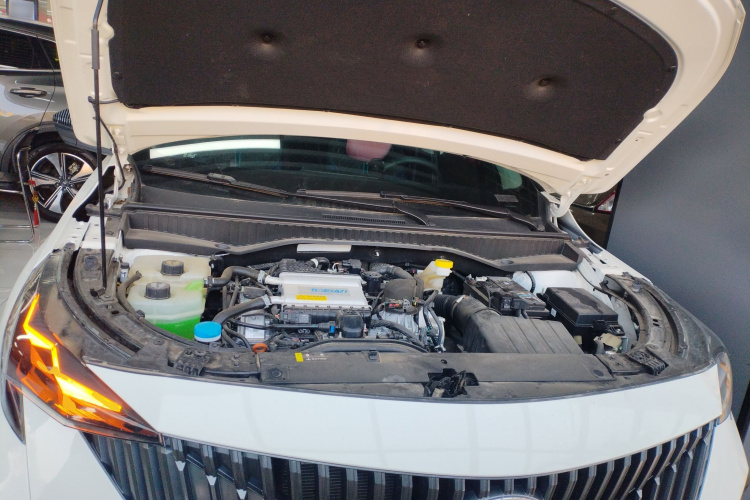 广汽传祺 传祺GS3 2023款 影速 270T 劲取版局部细节24