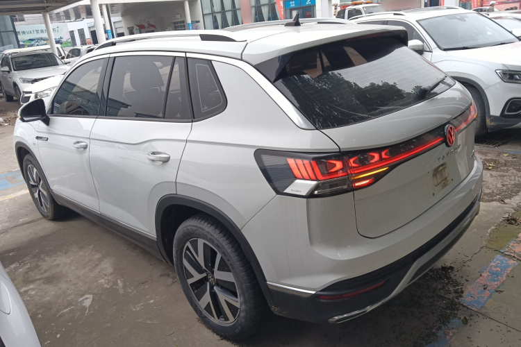 大众 探岳 2023款 300TSI 两驱豪华Plus进阶版车身外观4