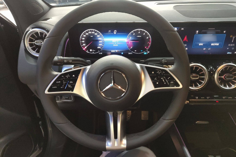 奔驰GLB 2024款 改款 GLB 220 动感型局部细节13