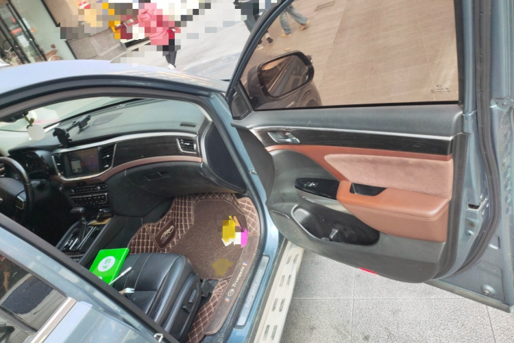 广汽传祺 传祺GS8 2017款 320T 两驱豪华智联版（七座）局部细节9005