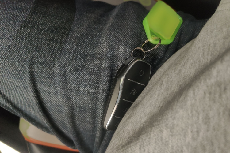 比亚迪 海豚 2021款 405km 时尚版中控内饰7001