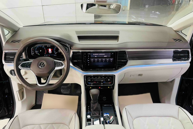 大众 威然 2020款 380TSI 尊贵版中控内饰7003