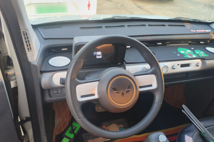 五菱汽车 宏光MINIEV 2022款 GAMEBOY 200km 玩咖款 磷酸铁锂中控内饰12