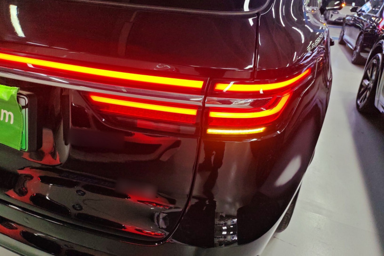 理想汽车 理想ONE 2021款 增程6座版车身外观9