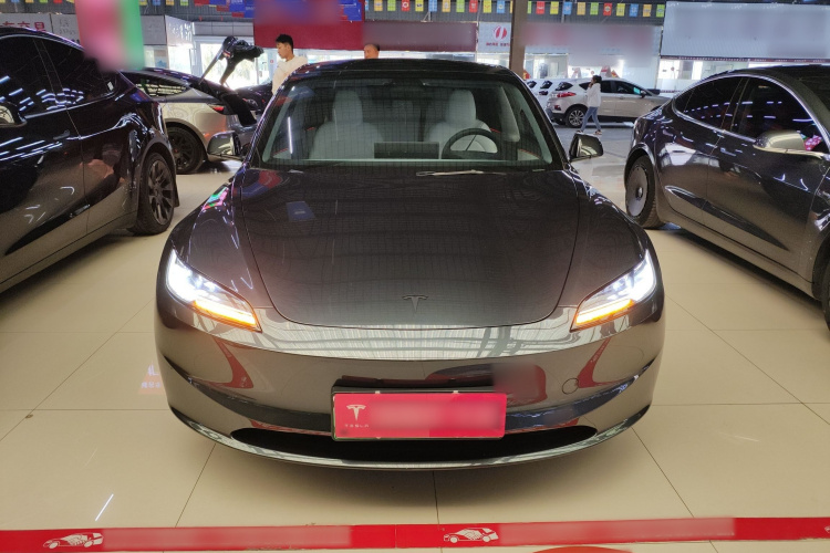 特斯拉 Model 3 2023款 后轮驱动版车身外观6001