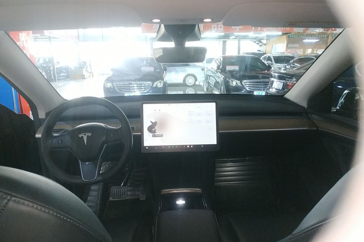 特斯拉 Model Y 2022款 改款 后轮驱动版中控内饰12