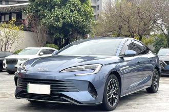 比亚迪 海豹 2023款 DM-i 1.5L 121km 尊贵型