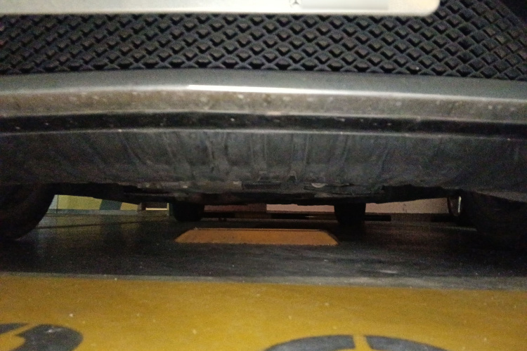 奔驰C级 2015款 C 180 L 运动型局部细节9008