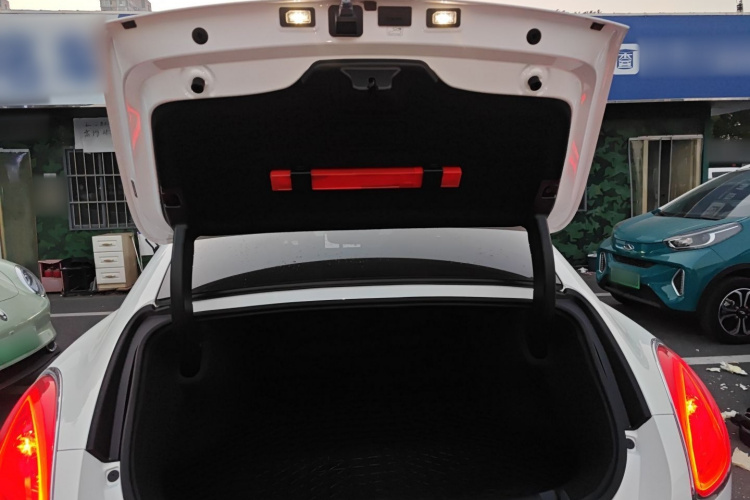 欧拉闪电猫 2022款 555km 尊贵版局部细节23