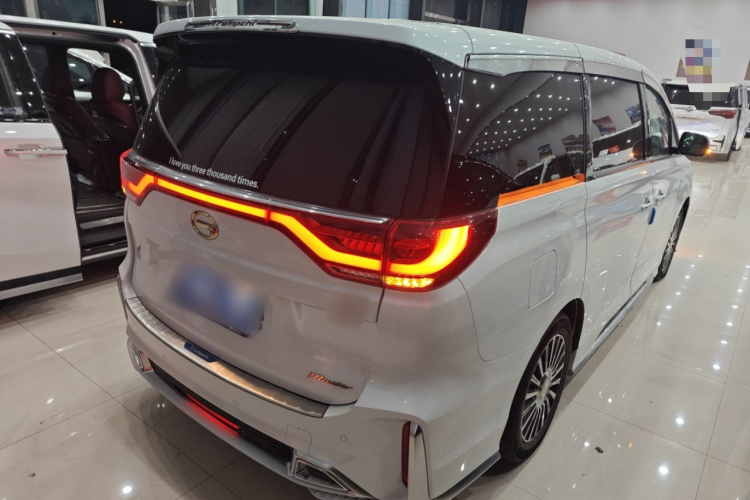 广汽传祺 传祺M8 2021款 大师系列 390T 四座御尊版车身外观7