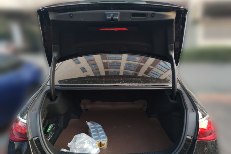 奔驰E级 2024款 E 260 L中控内饰23