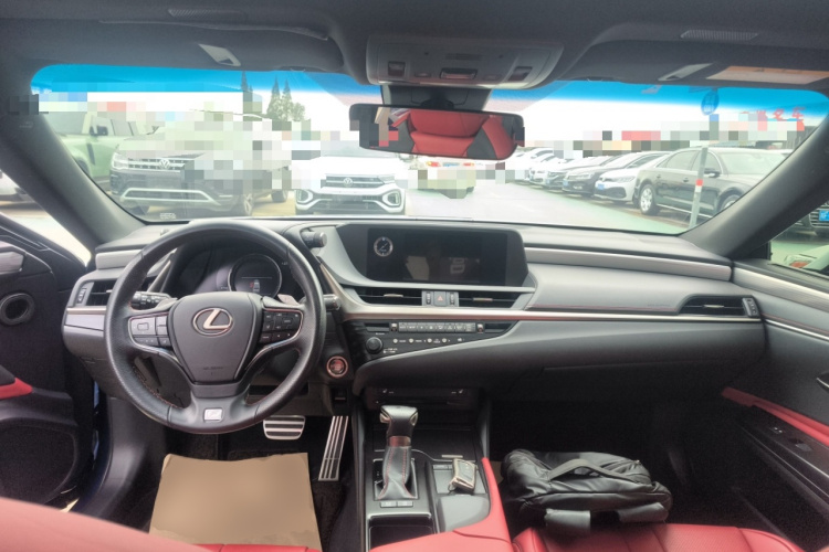 雷克萨斯ES 2020款 260 F SPORT中控内饰7002