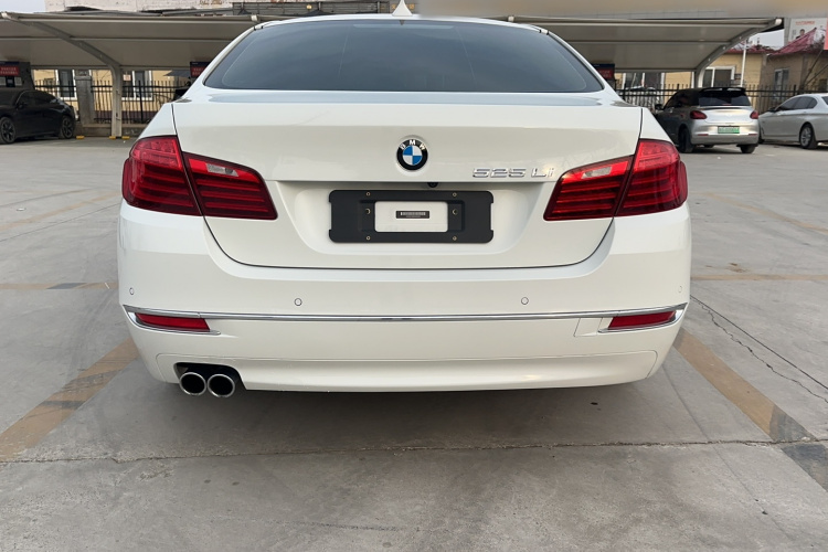 宝马5系 2014款 525Li 豪华设计套装车身外观6004