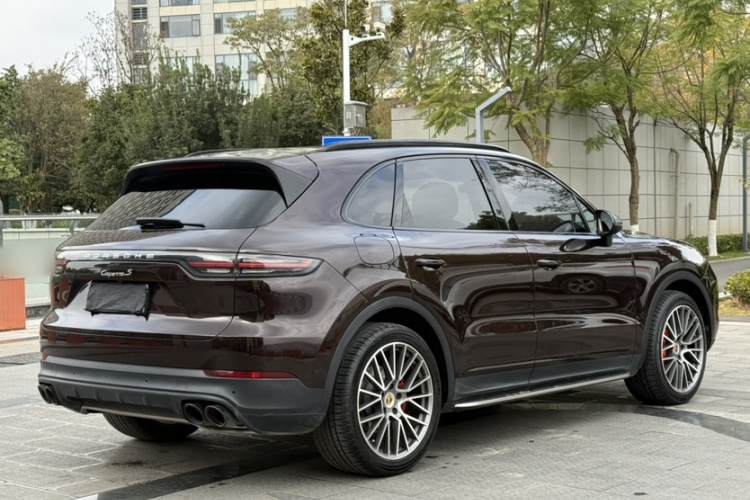 保时捷 2018款 Cayenne 3.0T车身外观6005