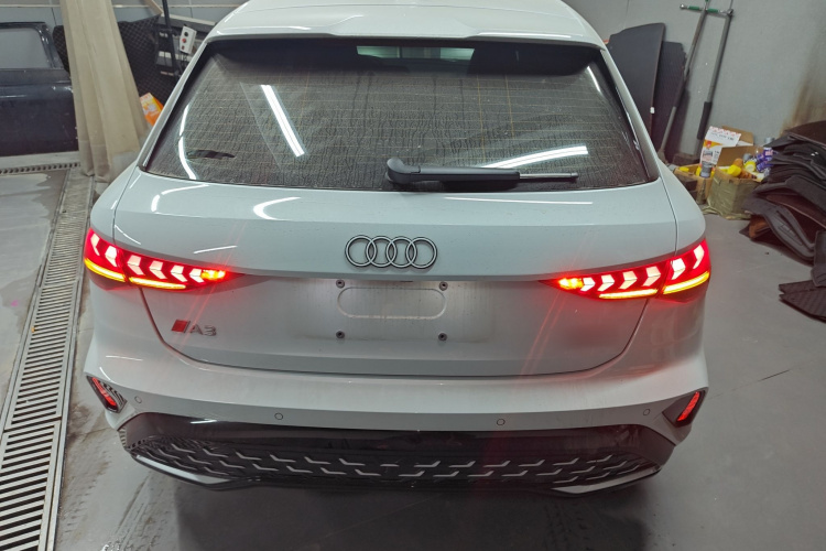 奥迪A3 2025款 Sportback 35TFSI 飞驰尊享型车身外观6